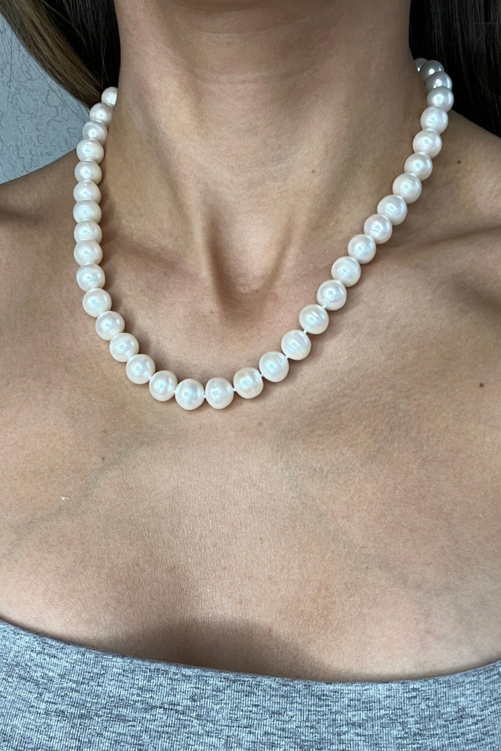 Classic Pearl Short Necklace
