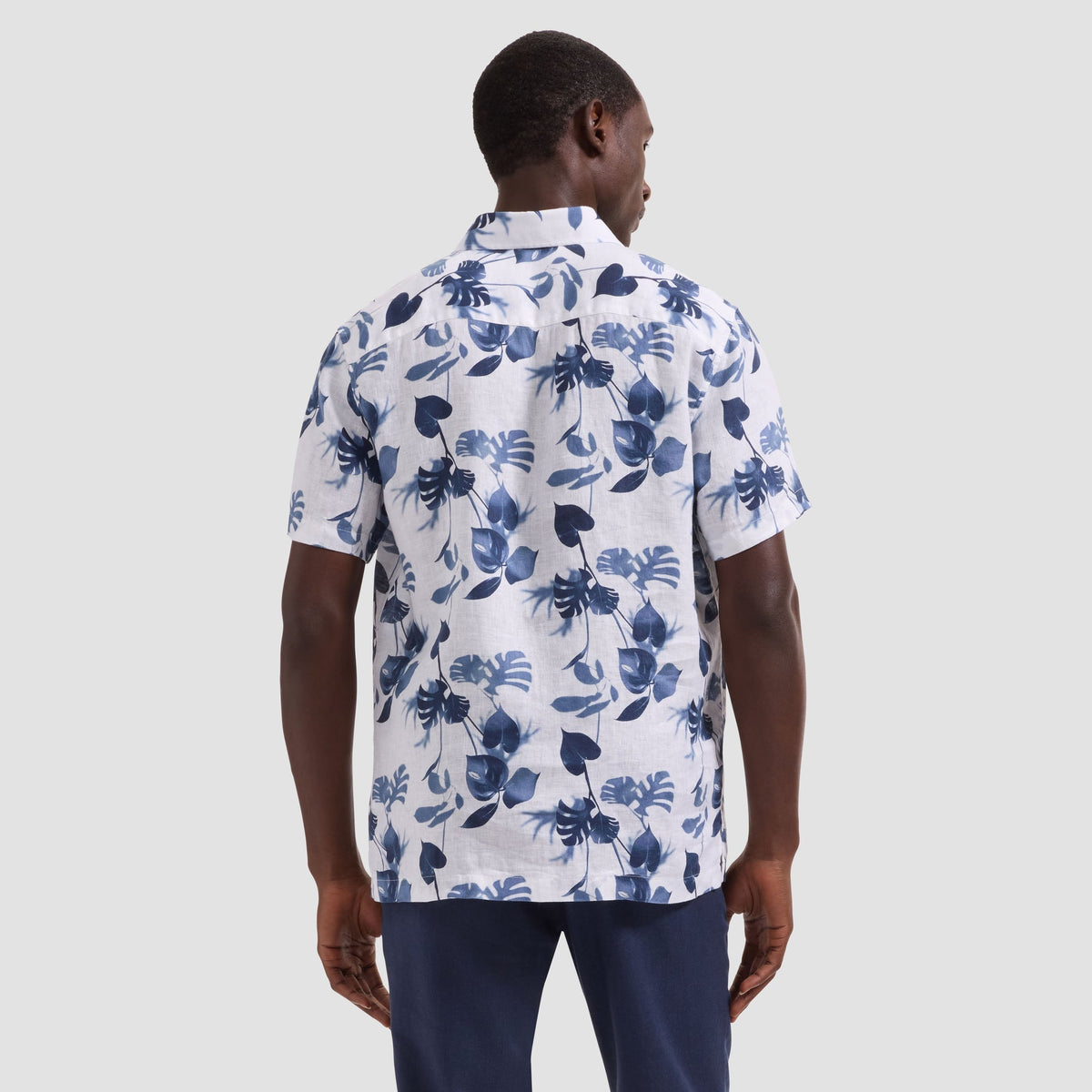 BUGATCHI Vero Leaf Print Short Sleeve Shirt